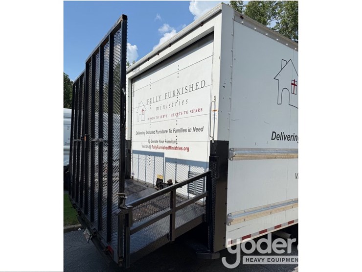 2017-ford-e350-image-2