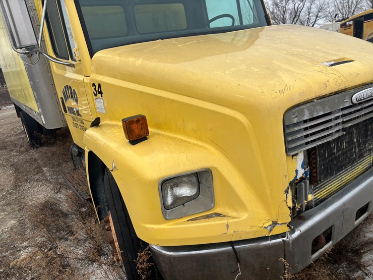 #2269-•-1992-freightliner-box-truck-image-11