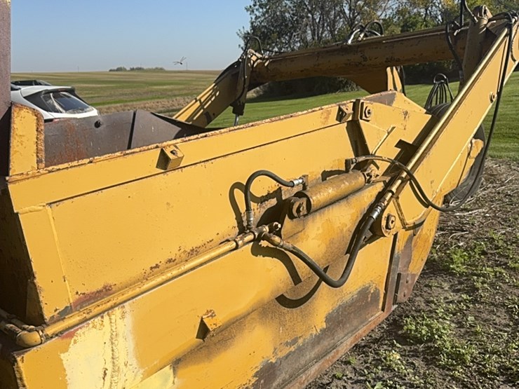 10-yard-ashland-scraper,-hydraulic-push-off,-very-heavy-duty,-works-good-image-23