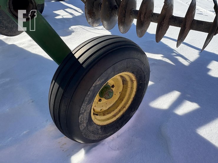 john-deere-210-image-4