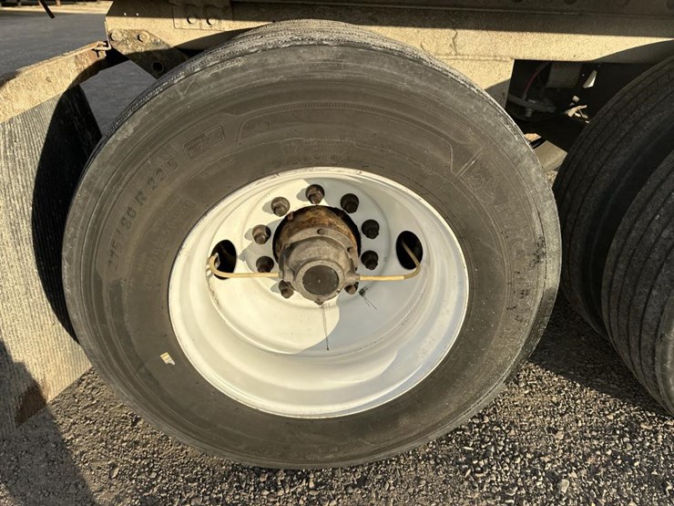 2018-utility-53'-image-25