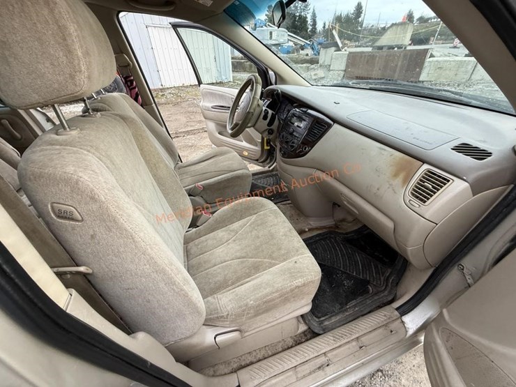 2000-mazda-mpv-image-15