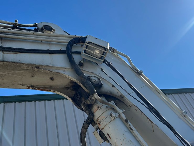 takeuchi-tb180fr-image-32