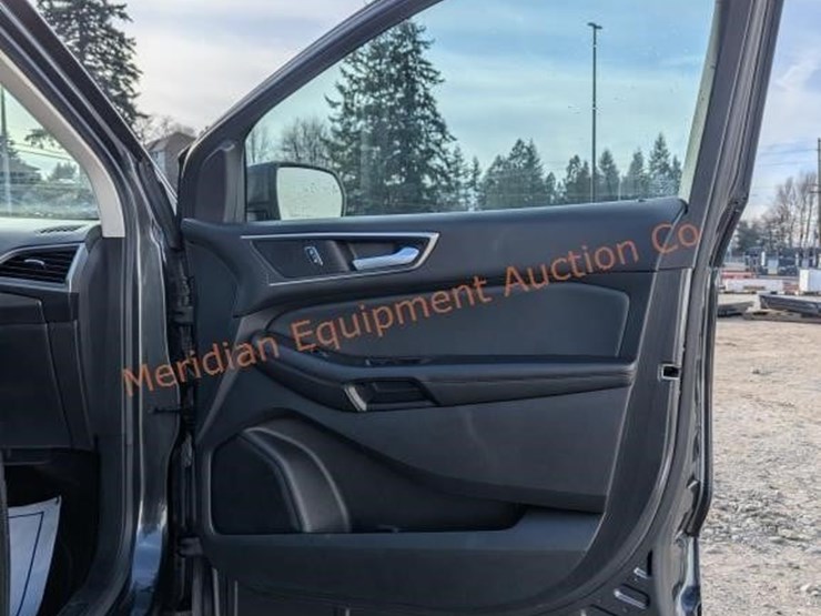 2016-ford-edge-sel-image-18