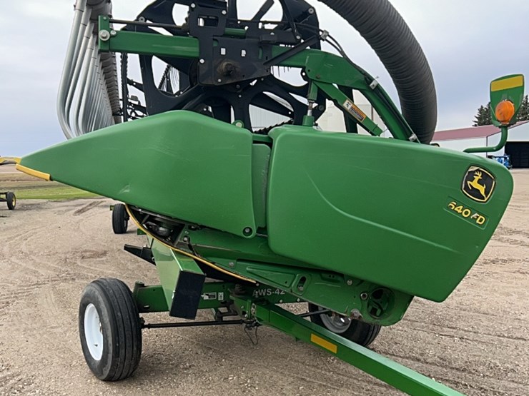 2013-john-deere-640-image-7