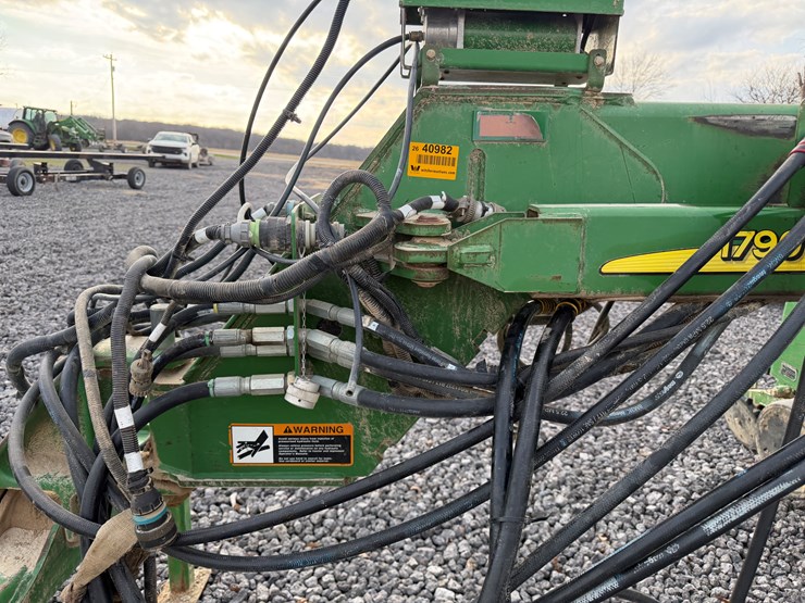 john-deere-1790-image-75