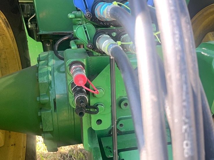 2016-john-deere-9520r-image-29