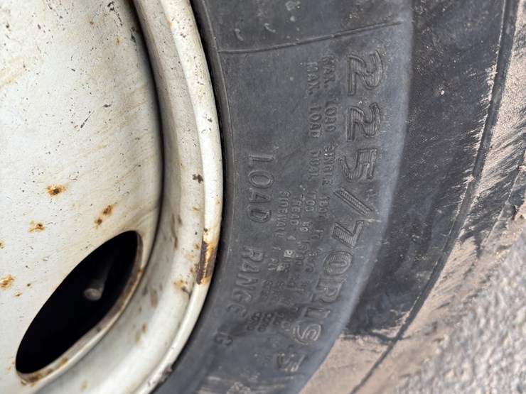 2015-isuzu-npr-xd-image-52