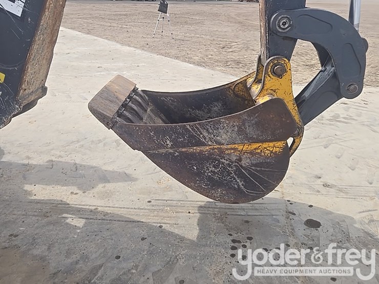 2014-deere-310k-ep-image-22