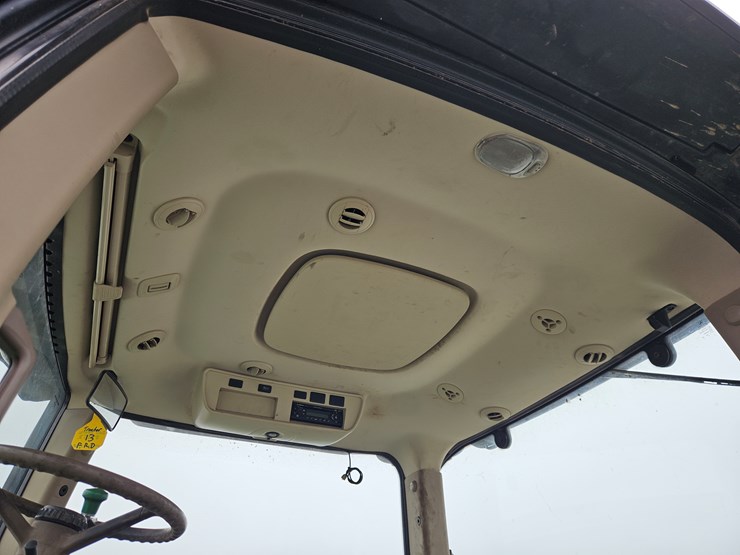 2011-john-deere-8235r-image-5