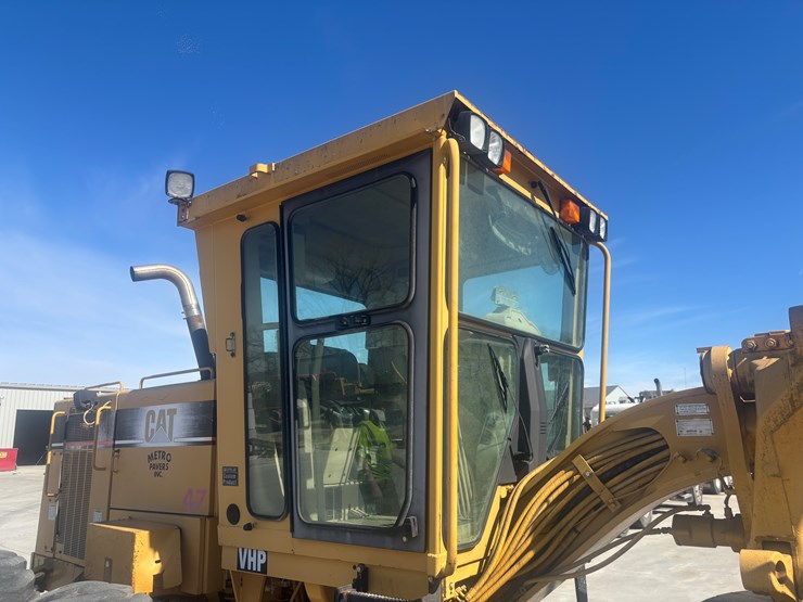 caterpillar-140h-vhp-image-17