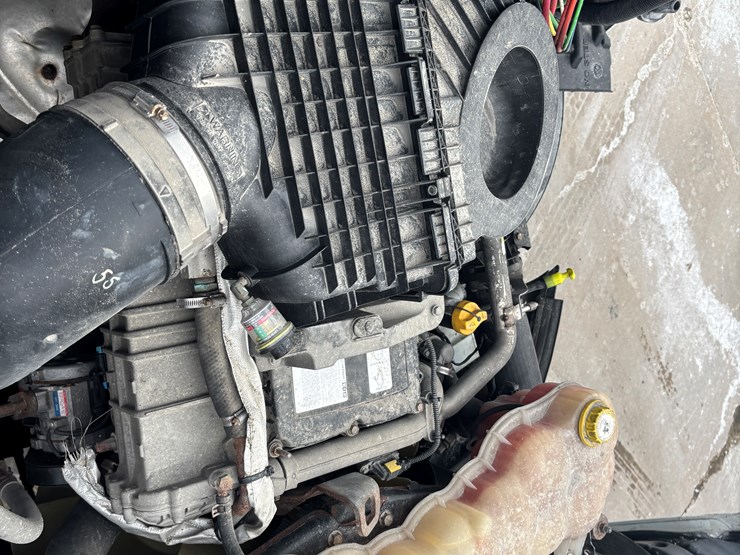 2018-freightliner-cascadia-126-image-31