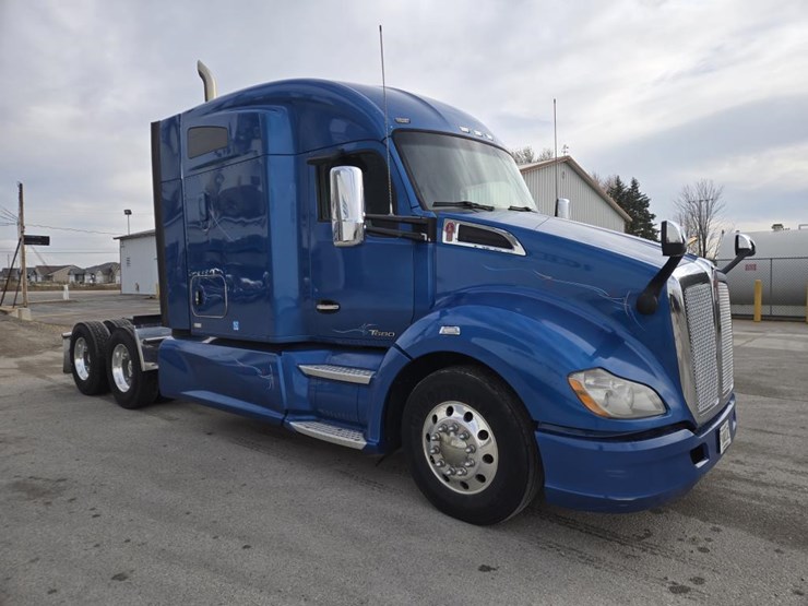 2018-kenworth-t680-image-7