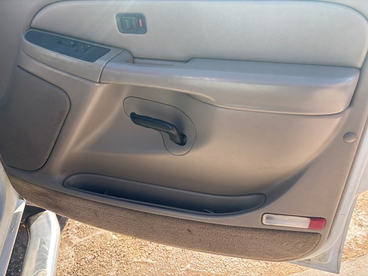 2005-chevrolet-2500-image-39