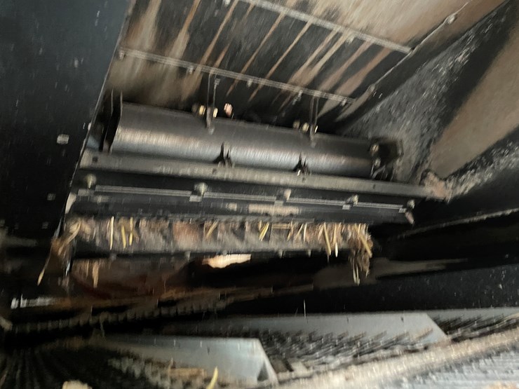 2017-case-ih-7240-image-26