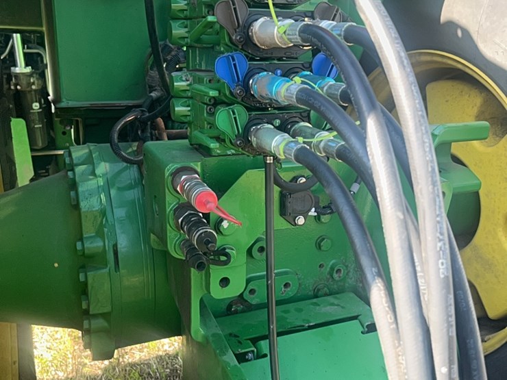 2016-john-deere-9520r-image-25