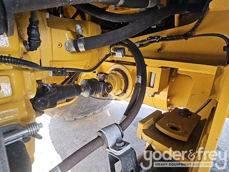 2026-caterpillar-930-image-28