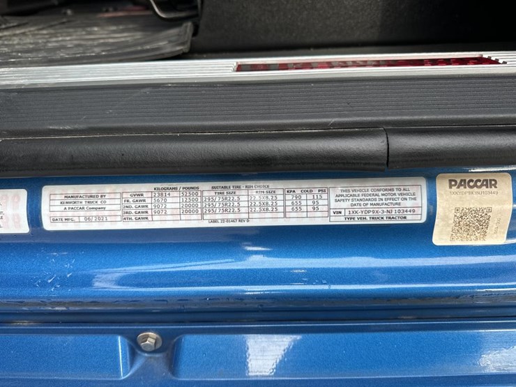 2022-kenworth-t680-image-64