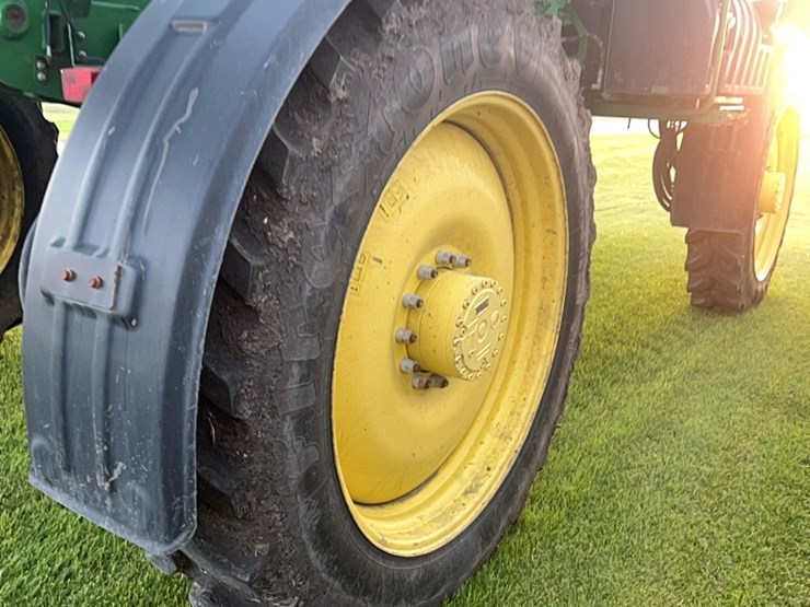 2014-john-deere-r4030-image-186