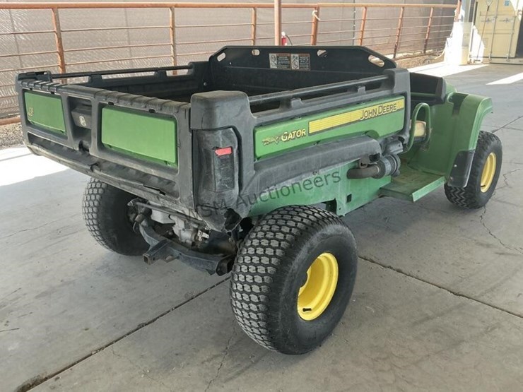 2014-john-deere-gator-image-7