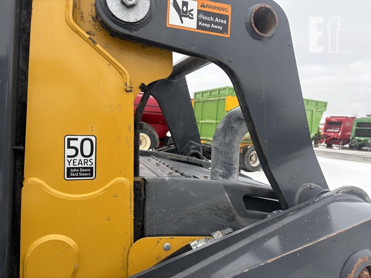 2020-deere-320g-image-14