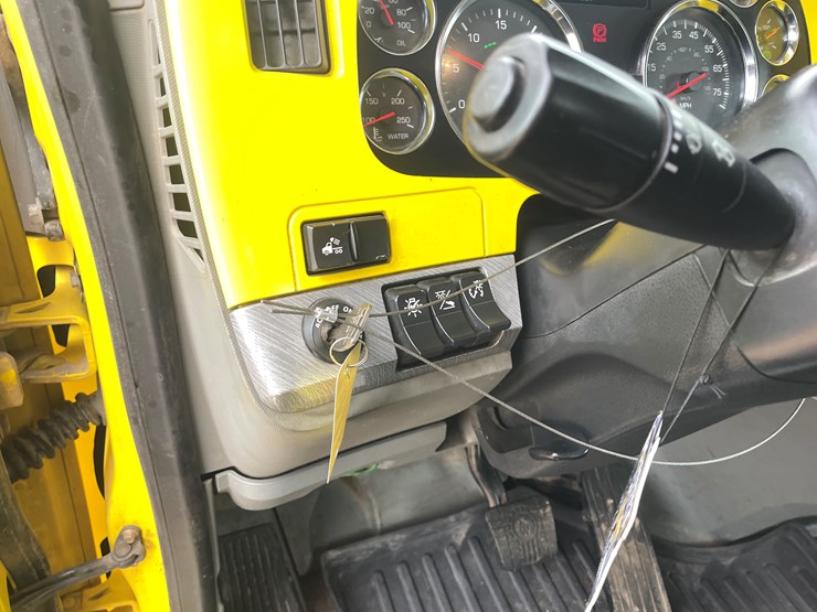 2019-kenworth-t880-image-66