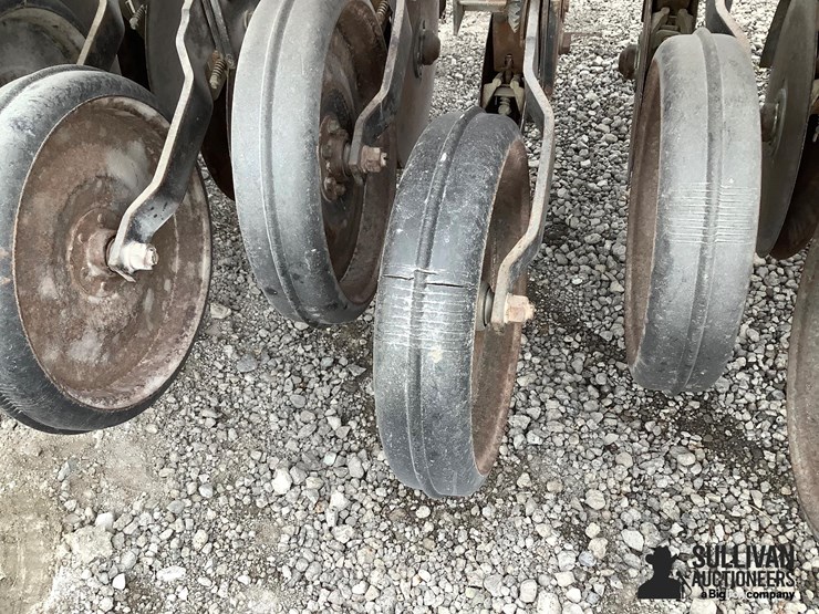 case-ih-5100-image-17