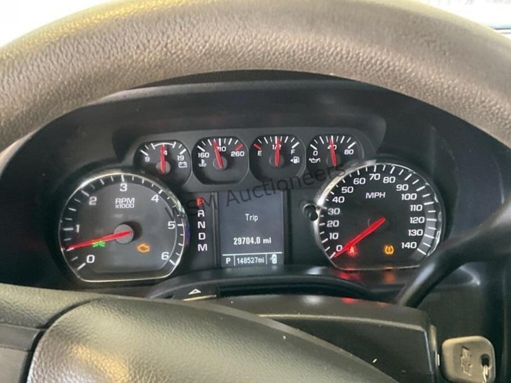 2015-chevrolet-silverado-1500-image-18