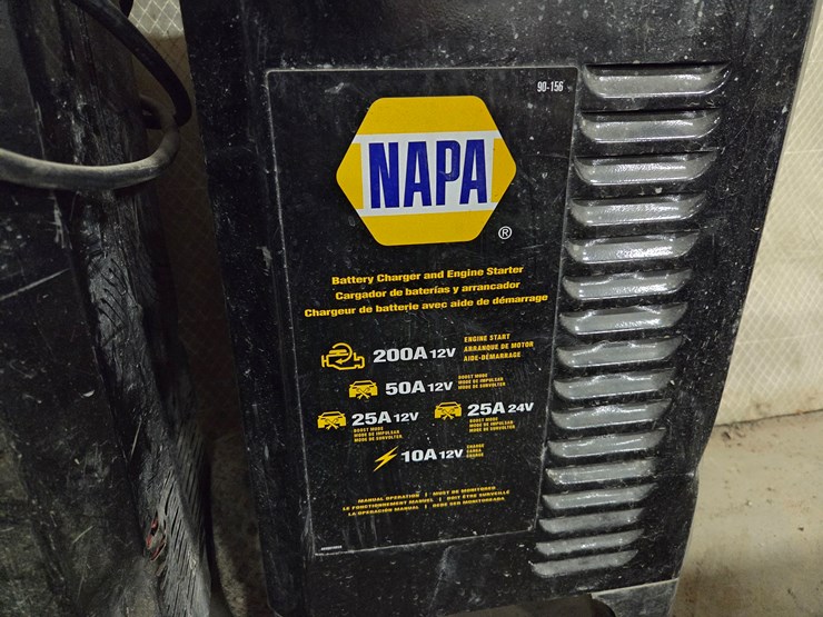 #5421-•-(2)-napa-battery-chargers-and-(1)-shop-vac-image-7