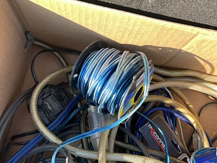 deluxe-speaker-system-for-car-or-tractor-image-15