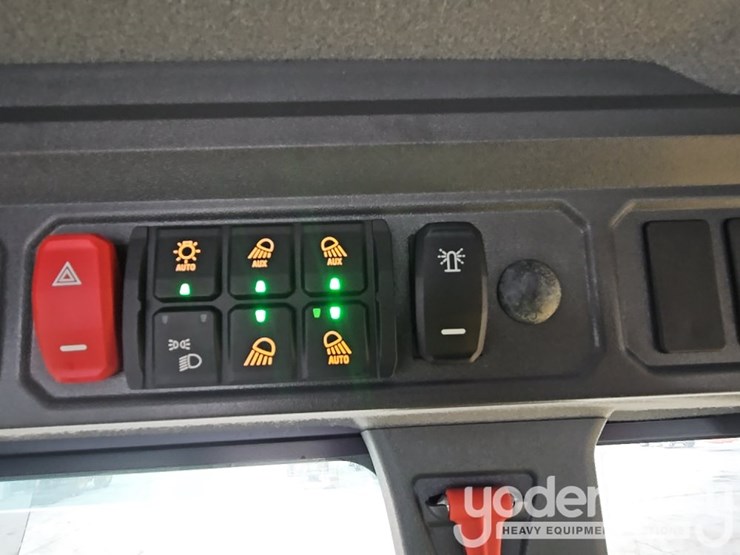 2026-caterpillar-926-image-45