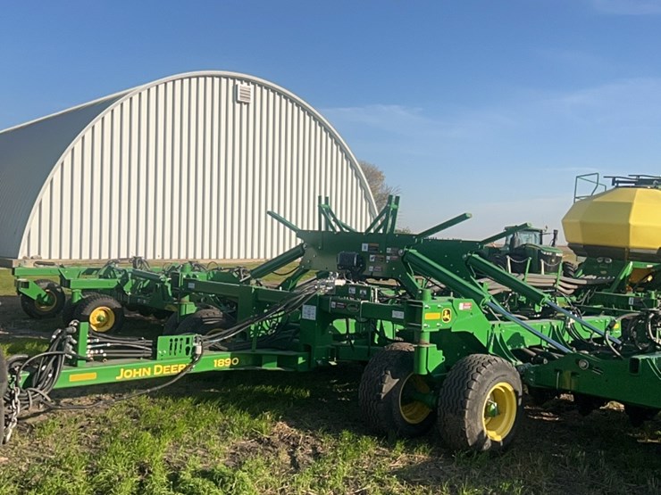 2018-john-deere-1910-image-46