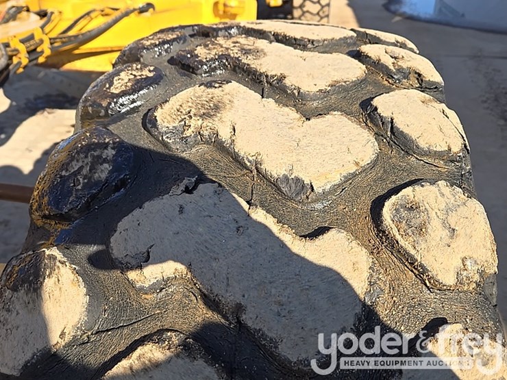 2005-caterpillar-140h-vhp-plus-image-10