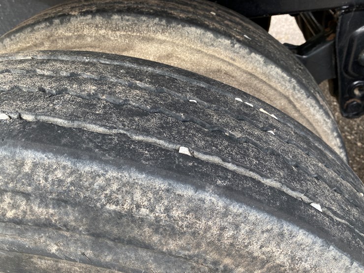 #502-•-2012-northern-8,500-gallon-semi-manure-tanker-(has-wi-title)-(waupun,-wi)-image-25