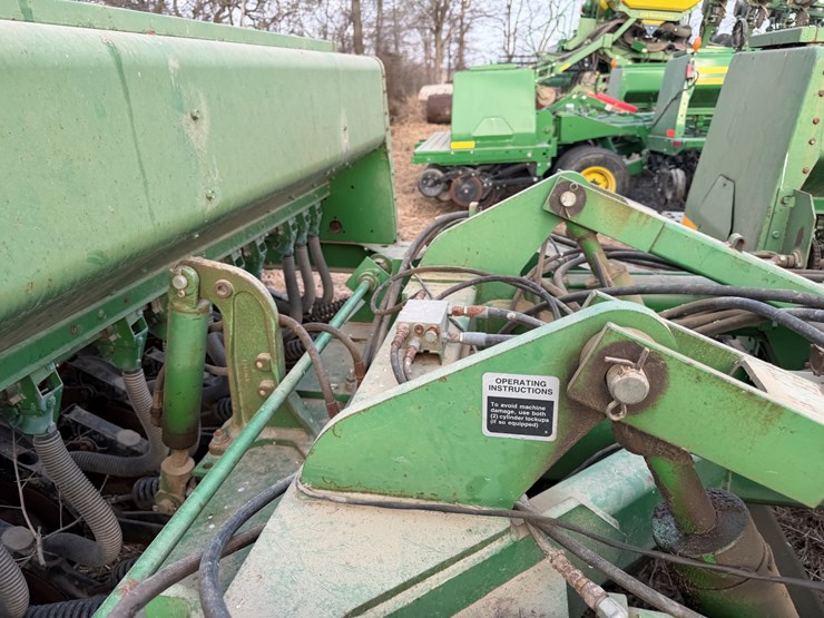 john-deere-35-image-81