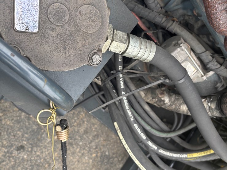 #1869-•-2012-combilift-cl-8011-multi-directional-forklift-image-31