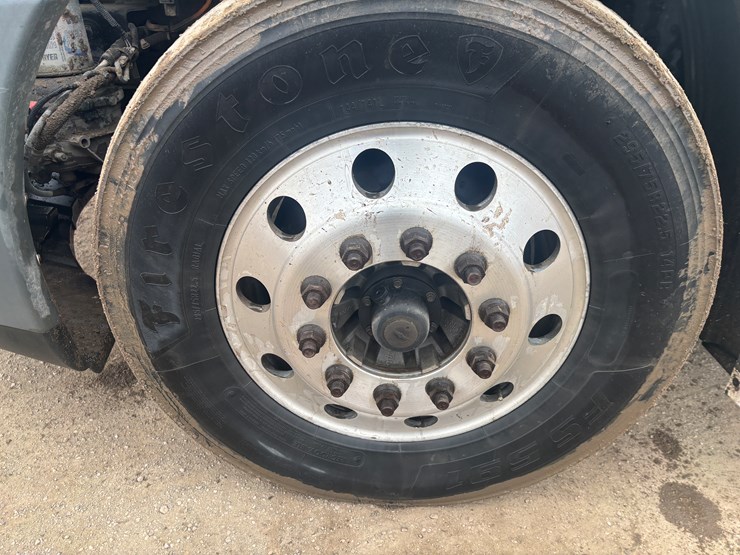 2016-freightliner-cascadia-113-image-73