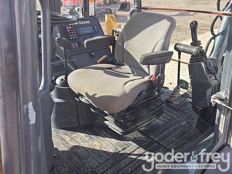 2018-deere-310sl-image-76