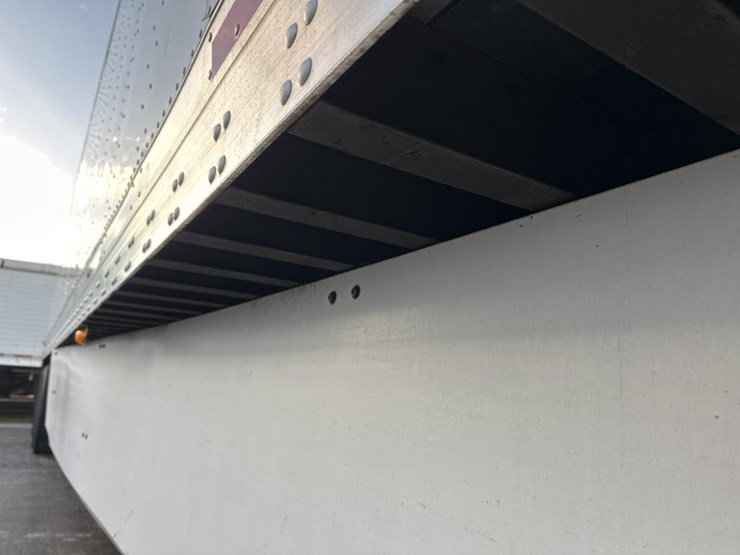 2019-utility-53'-image-9