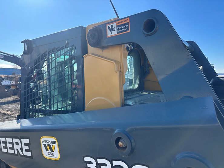 deere-332g-image-11