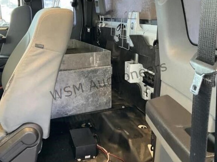 2016-ford-f550-image-26