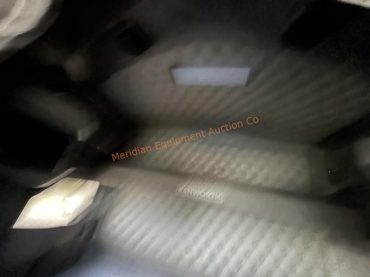 2012-kenworth-t600-image-37