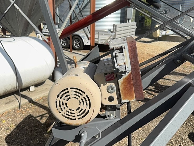 meridian-grain-auger-8“-x-46‘,-used-little,-like-brand-new,-motor-is-220-single-phase,-7.5-hp-image-7