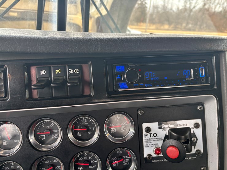 kenworth-t800-image-30