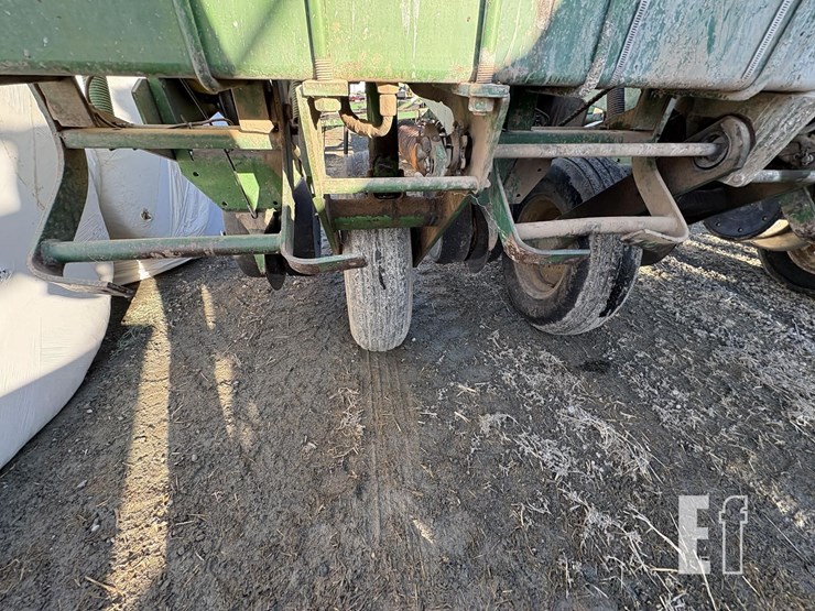 john-deere-7000-image-10