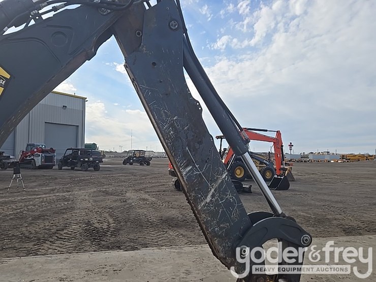 2018-deere-310sl-image-54