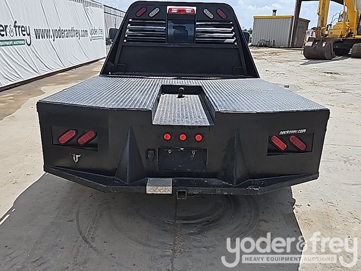 2010-dodge-ram-3500-image-27