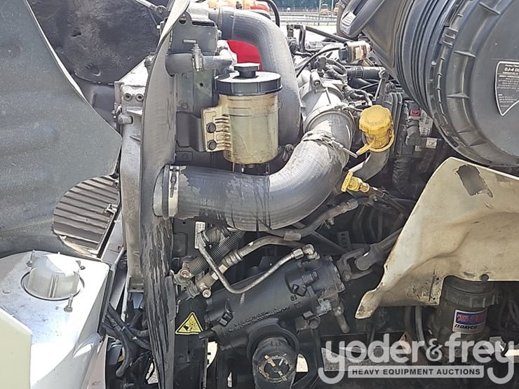 2017-international-8600-image-32