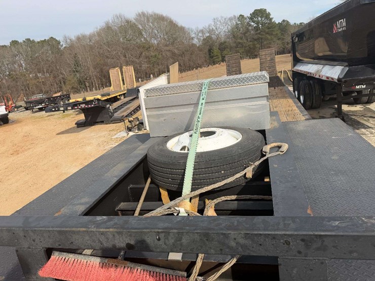 2009-viking-lowboy-image-5