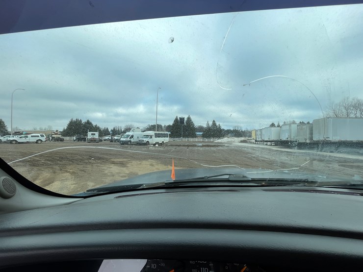 2006-chevrolet-suburban-image-28